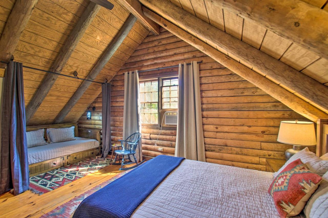 Cozy Log Cabin Getaway With Fire Pit And 3 Acres! Ruckersville Eksteriør billede